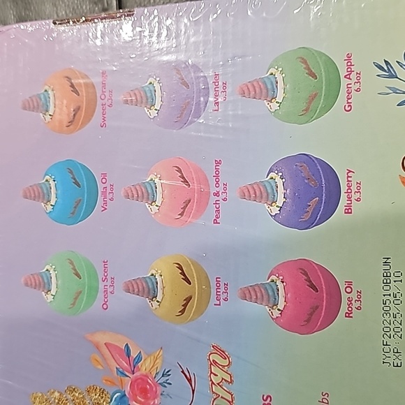 NWT Unicorn Bath Bombs with Suprise - Picture 4 of 5